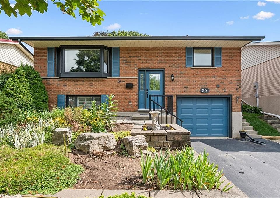 1st image of 37 Dunsmere Dr