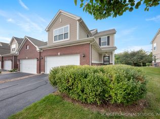 2932 Church Rd, Aurora, IL 60502