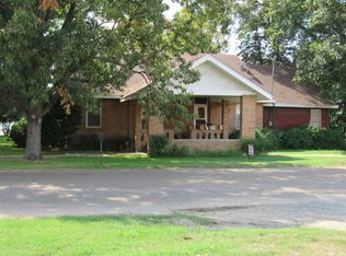 11 N Park Ave, Ashdown, AR 71822