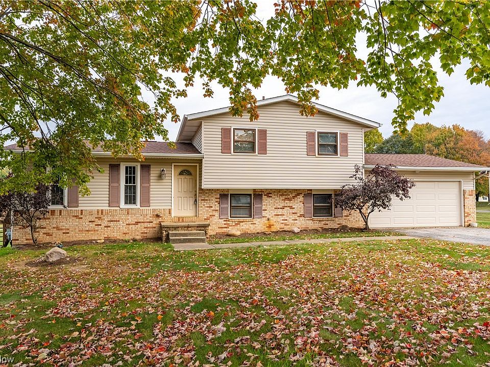 8581 Saybrook Ave NW, North Canton, OH 44720 MLS 4497352 Zillow