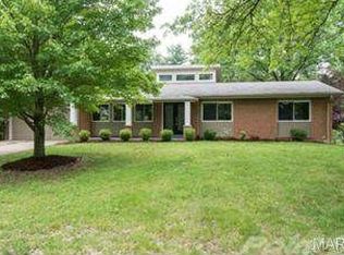 600 Bellerive Estates Dr, Saint Louis, MO 63141