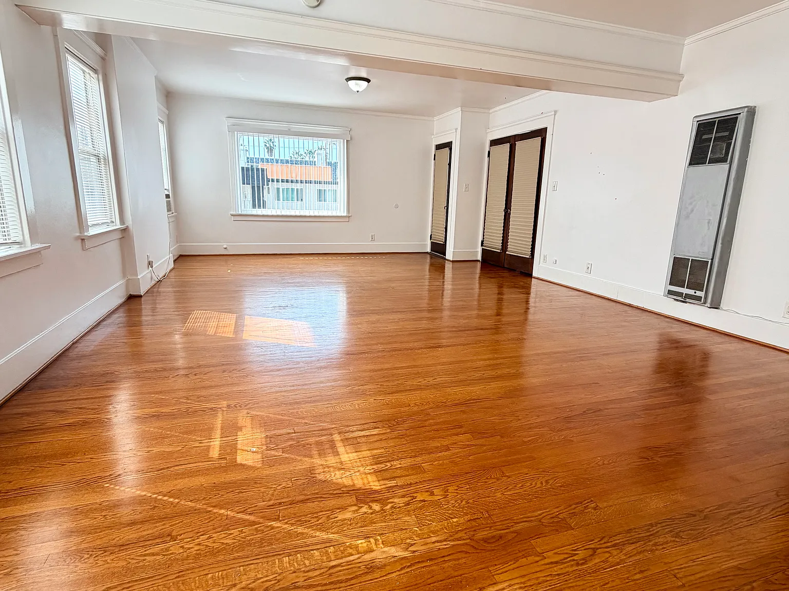 1 bed, 925 sqft, $2,250 — Photo 3