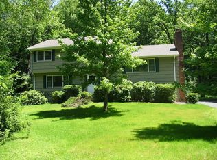 14 Indian Rock Rd, Warren, NJ 07059