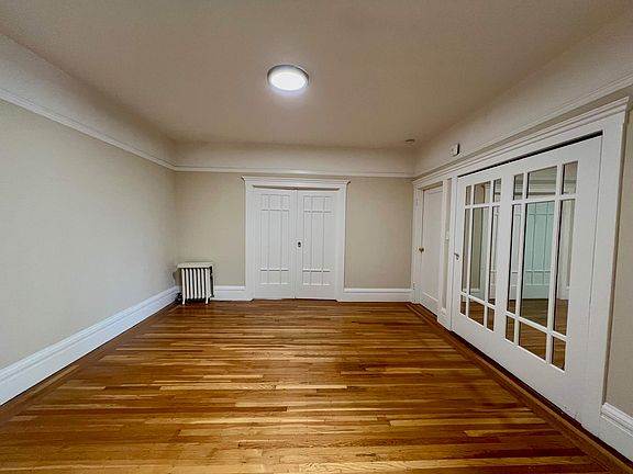 2nd image of 845 Hyde St APT 10