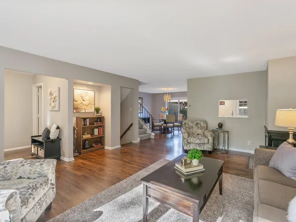 264 Windsor Ln, New Brighton, MN 55112