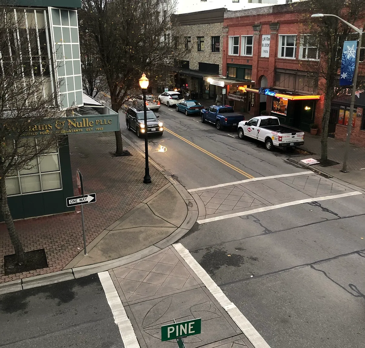 1 bed, 100 sqft, $575 — Photo 3