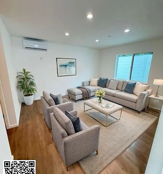 5417 Gentry Ave — Photo 6