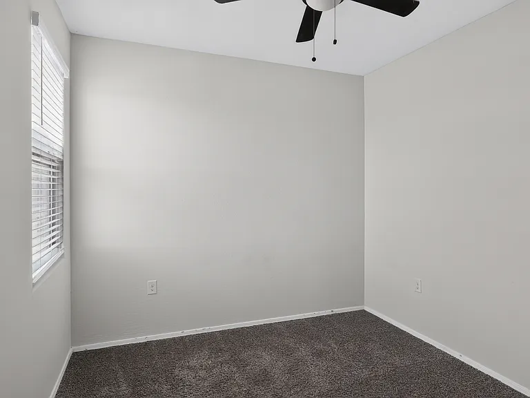 3476 N 308th Dr — Photo 9