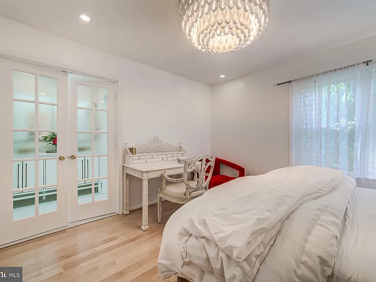 8 Carriage House Cir — Photo 50