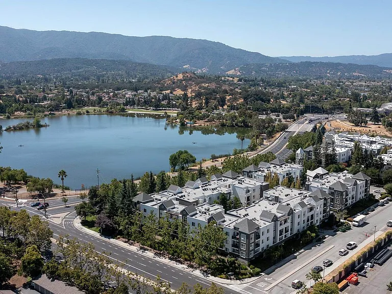 Almaden Lake Village — Photo 35