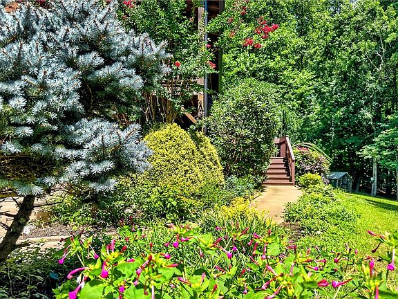 5th image of 3355 Helton Hartley Place