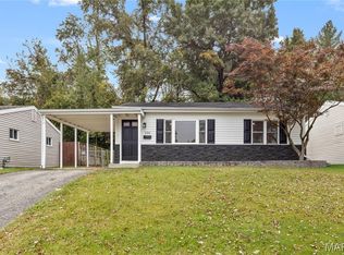236 Ballwin Ave, Ballwin, MO 63021