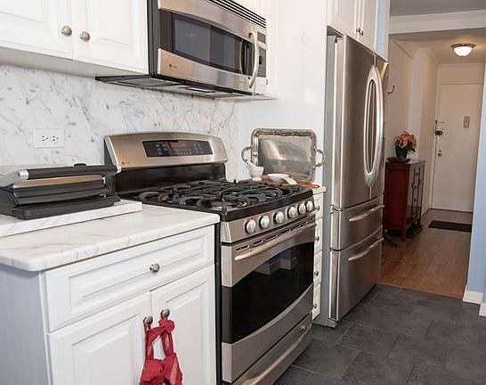3rd image of 920 Metcalf Ave APT 21A