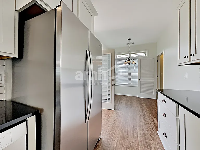 826 Durham Ct — Photo 4