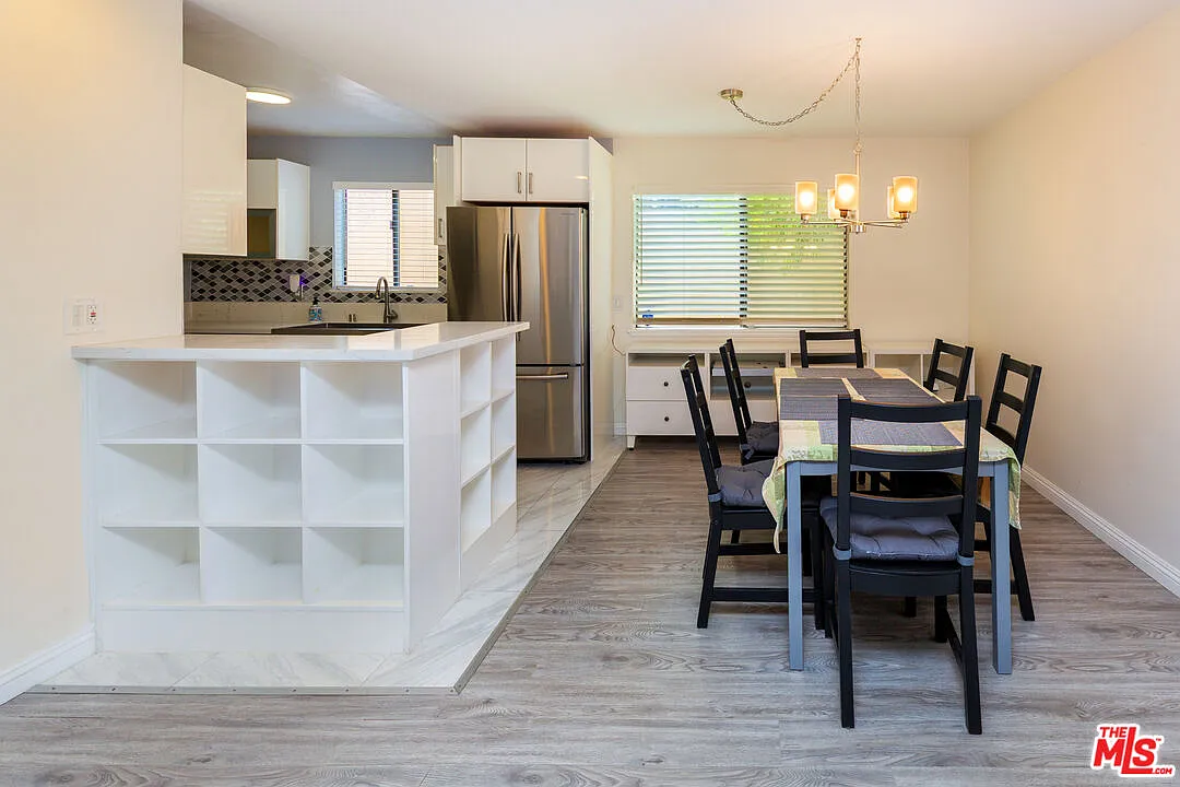 2 bed, 3.0 bath, 1251 sqft, $3,500 — Photo 4