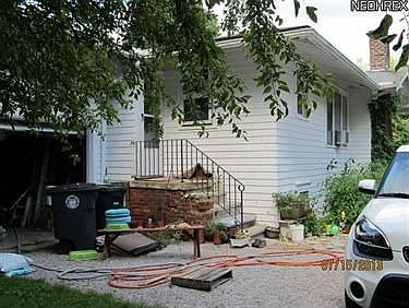 3rd image of 34 Melbourne Ave
