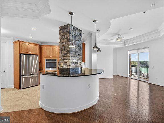 5th image of 1915 Towne Centre Blvd Unit 513