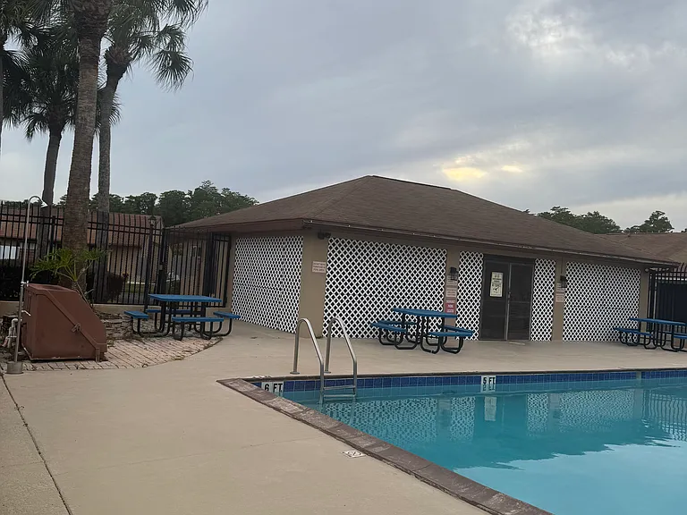 943 Park Villa Cir #943 — Photo 9