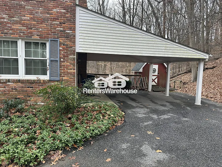 1109 High Country Rd — Photo 2