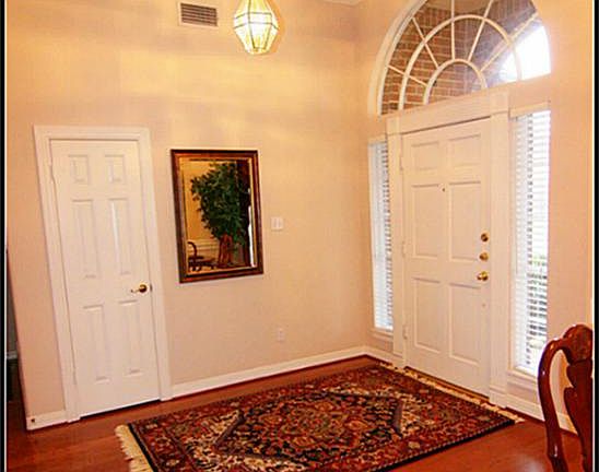 Beautiful grand entry into the home.