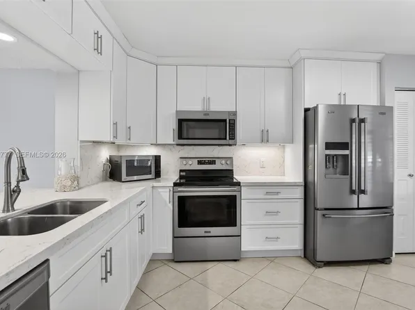 901 SW 128th Ter APT 102A, Hollywood, FL 33027