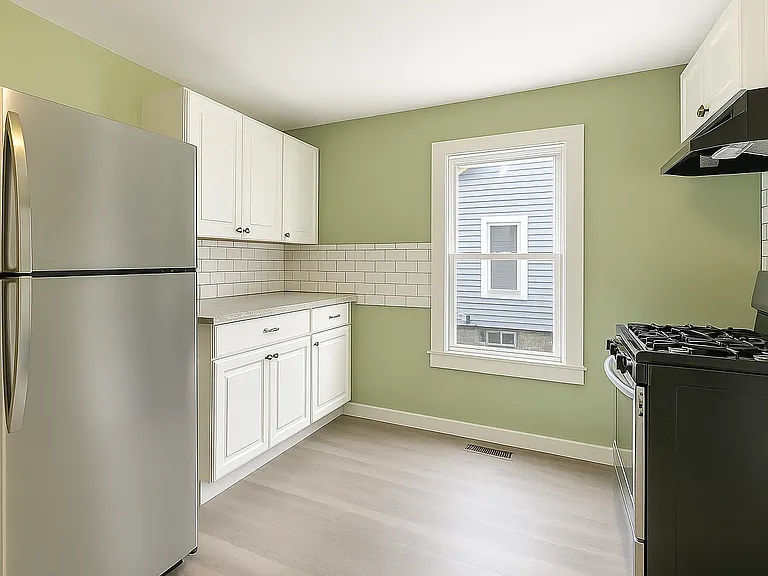 713 Emerson Ave — Photo 6