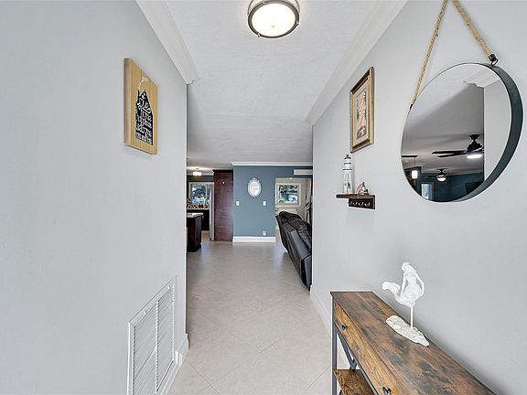4th image of 11281 NW 43rd Street