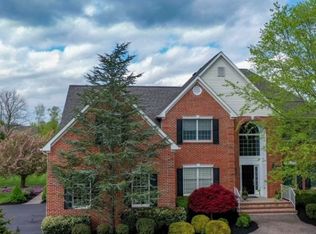 3 Countryside Rd, Ringoes, NJ 08551