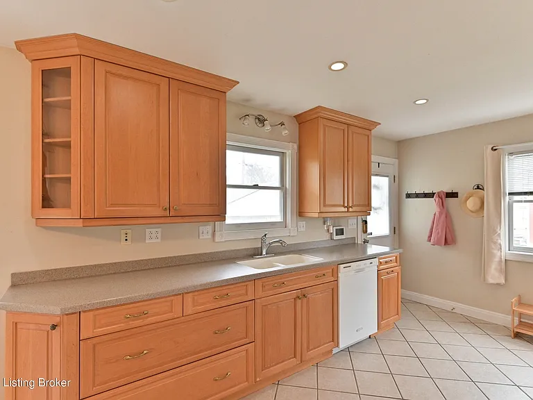 2810 Alice Ave — Photo 10