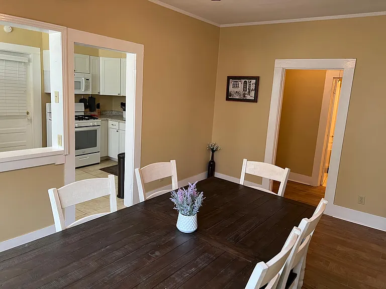 105 Hillcrest St — Photo 9