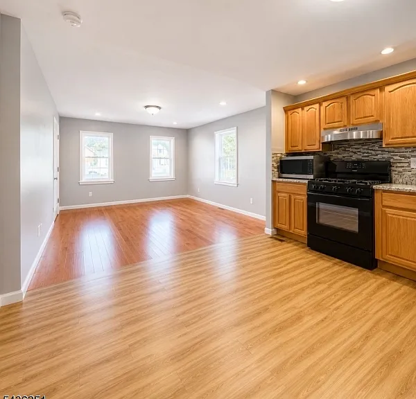 13 Talbot St #1 — Photo 4