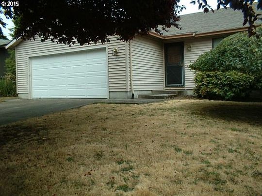 4th image of 11940 SE Wood Ave