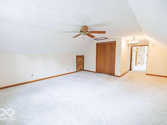 4th image of 5214 Tamarack Ln