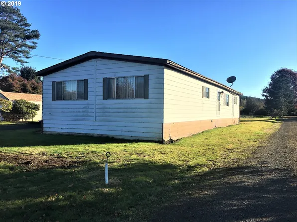 591 W Buford Ave, Siletz, OR 97380