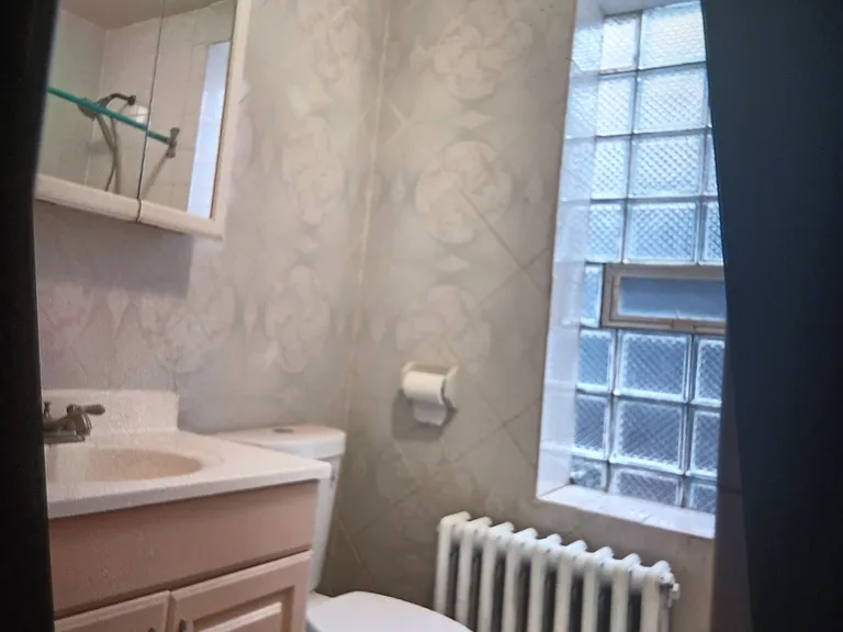 6319 S Central Ave #1B — Photo 6
