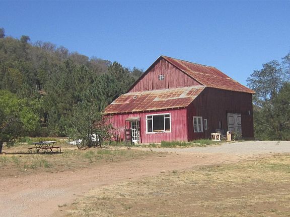 2nd image of 3411 Highway 79