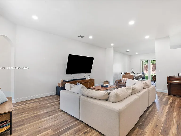 2635 Dunwoodie Pl — Photo 3
