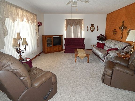 5th image of 217 Olmos St