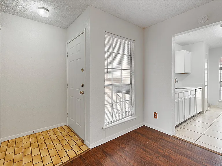 2121 Hepburn St #912 — Photo 3