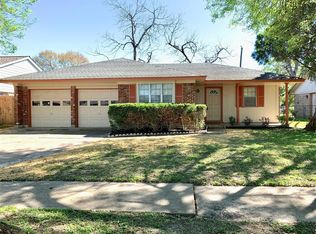 2409 Raspberry Ln, Pasadena, TX 77502