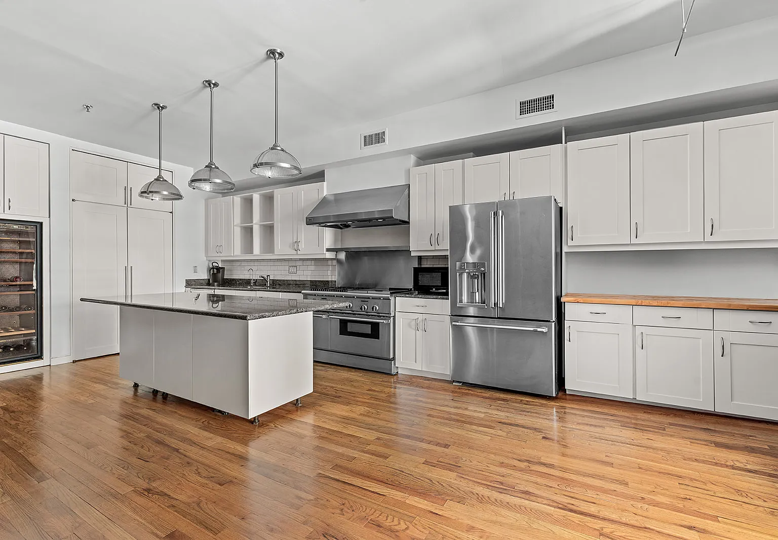 130 Watts Street — Photo 1