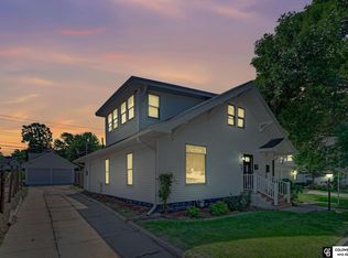 714 N Iowa Ave, York, NE 68467