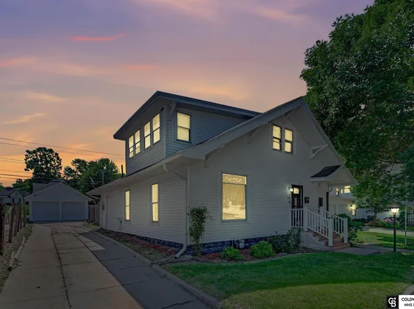 714 N Iowa Ave, York, NE 68467