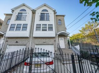 625 Hunterdon St, Newark, NJ 07108