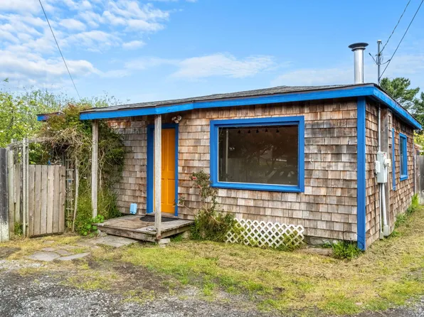 1775 Raineri Dr, Arcata, CA 95521