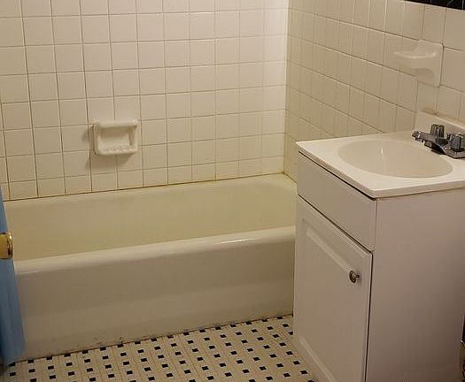 5th image of 118 Yeardley Ave