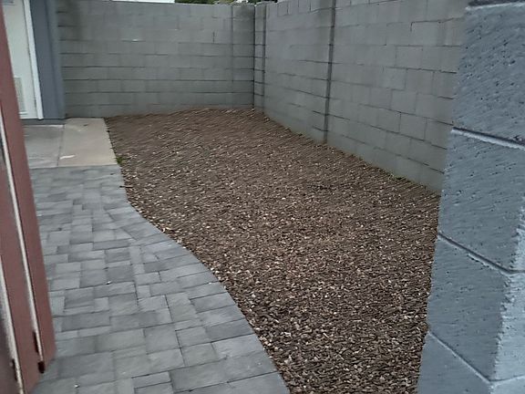 2nd image of 940 E Tempe Dr