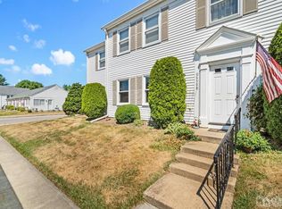 338 Narragansett Ln #B, Monroe Township, NJ 08831