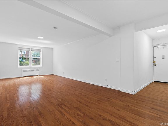 4th image of 1133 Midland Avenue #1K