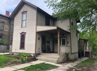 7 N Liberty St, Elgin, IL 60120